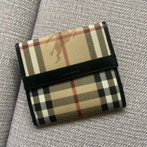 Burberry Wallet (Authentic)